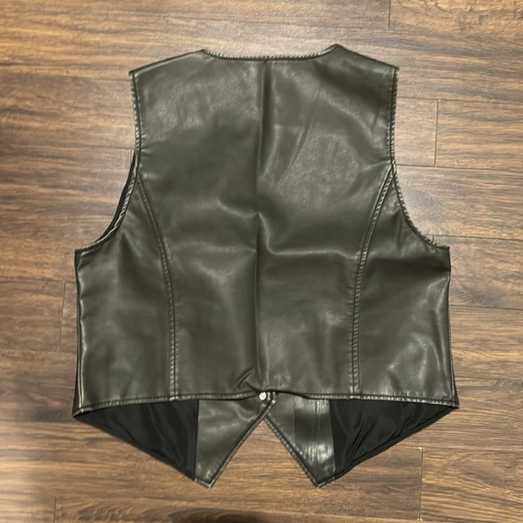Wild Fable Vegan Leather Vest - Picture 2 of 3
